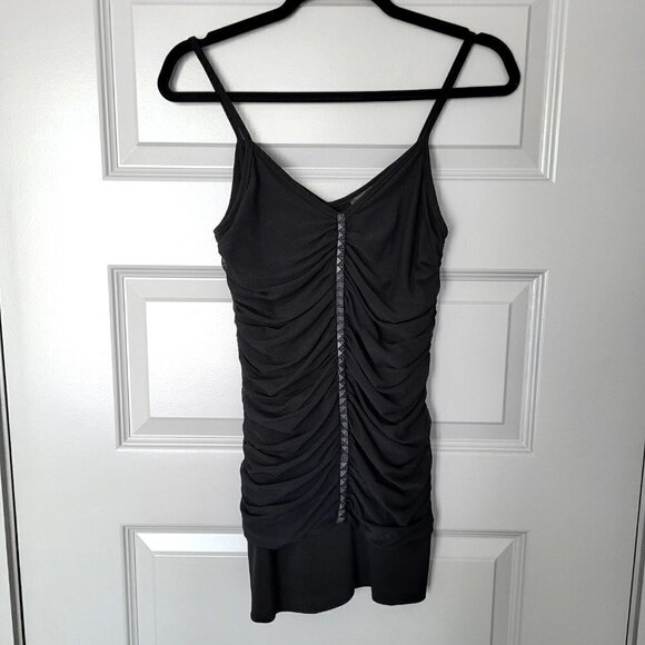 NWOT Little Black Ruffled Bodycon Stretchy V-Neckline Midline Details Dress - Picture 1 of 6